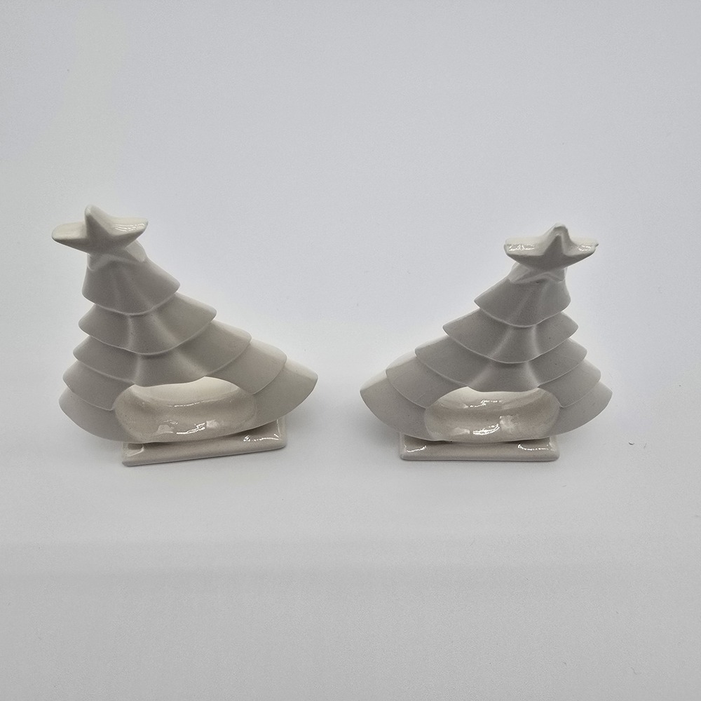 2 Ceramic Porcelain Off White Christmas Tree Napkin Rings‎ Vintage 4"x2.75" - Picture 3 of 4